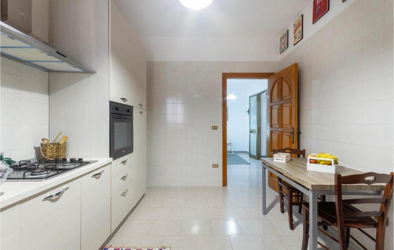 Lovely Apartment In Carovigno With Kitchen Luaran gambar