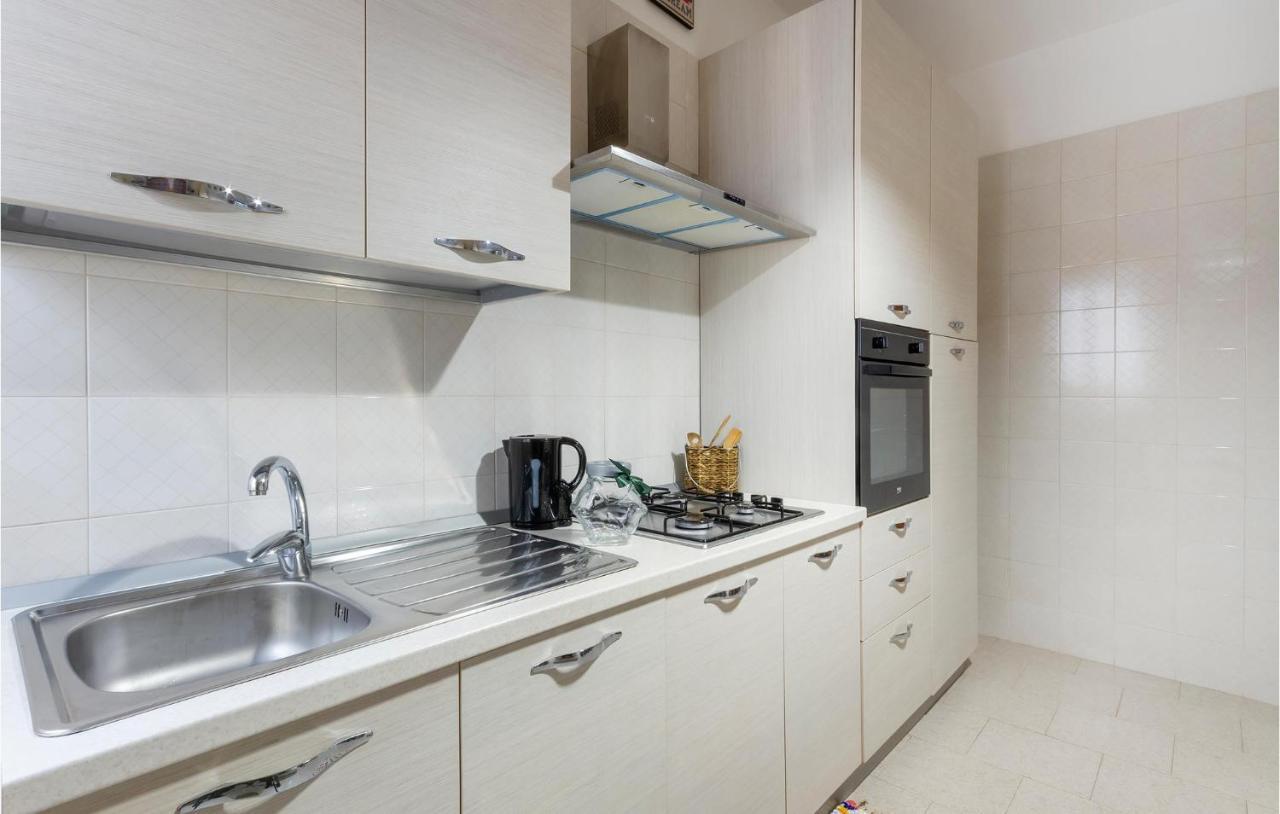 Lovely Apartment In Carovigno With Kitchen Luaran gambar